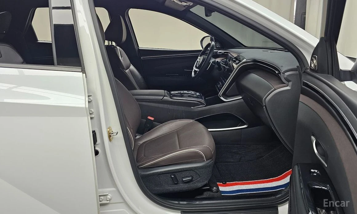 Hyundai Tucson, снимка 11 - Автомобили и джипове - 54595650