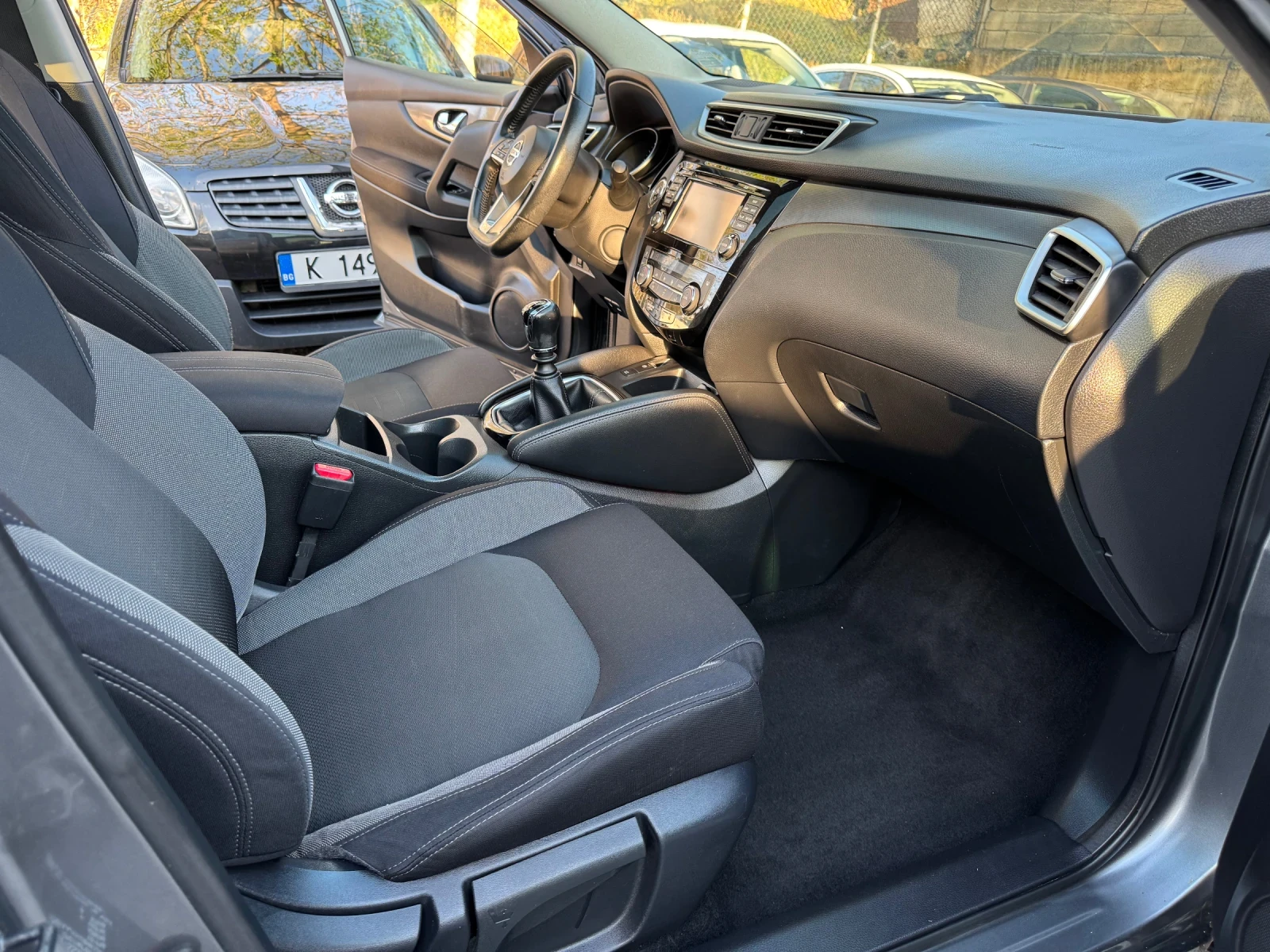 Nissan Qashqai 1.5DCI* 360camera* Panorama* FULL, снимка 15 - Автомобили и джипове - 54607204