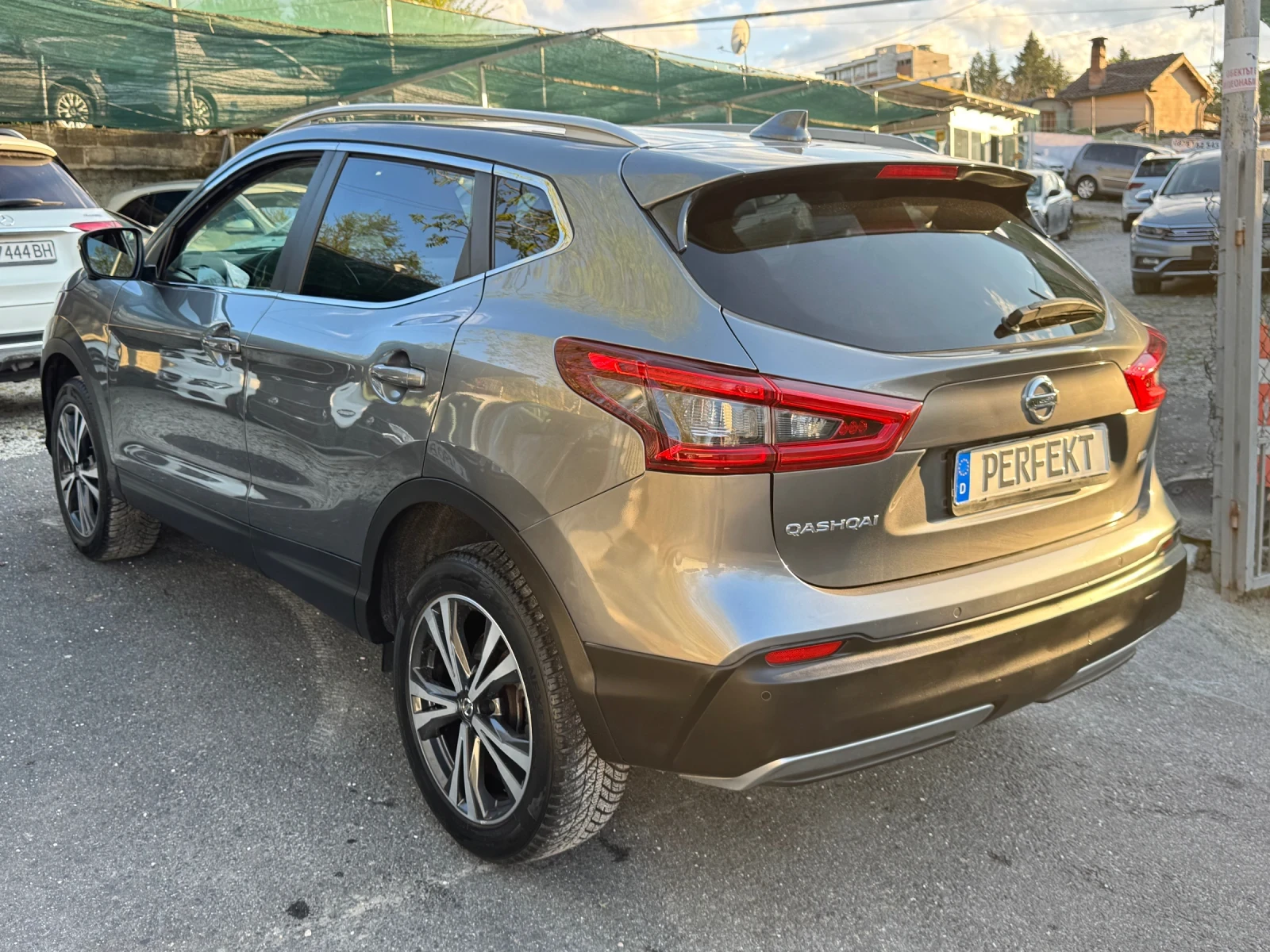 Nissan Qashqai 1.5DCI* 360camera* Panorama* FULL, снимка 6 - Автомобили и джипове - 54607204
