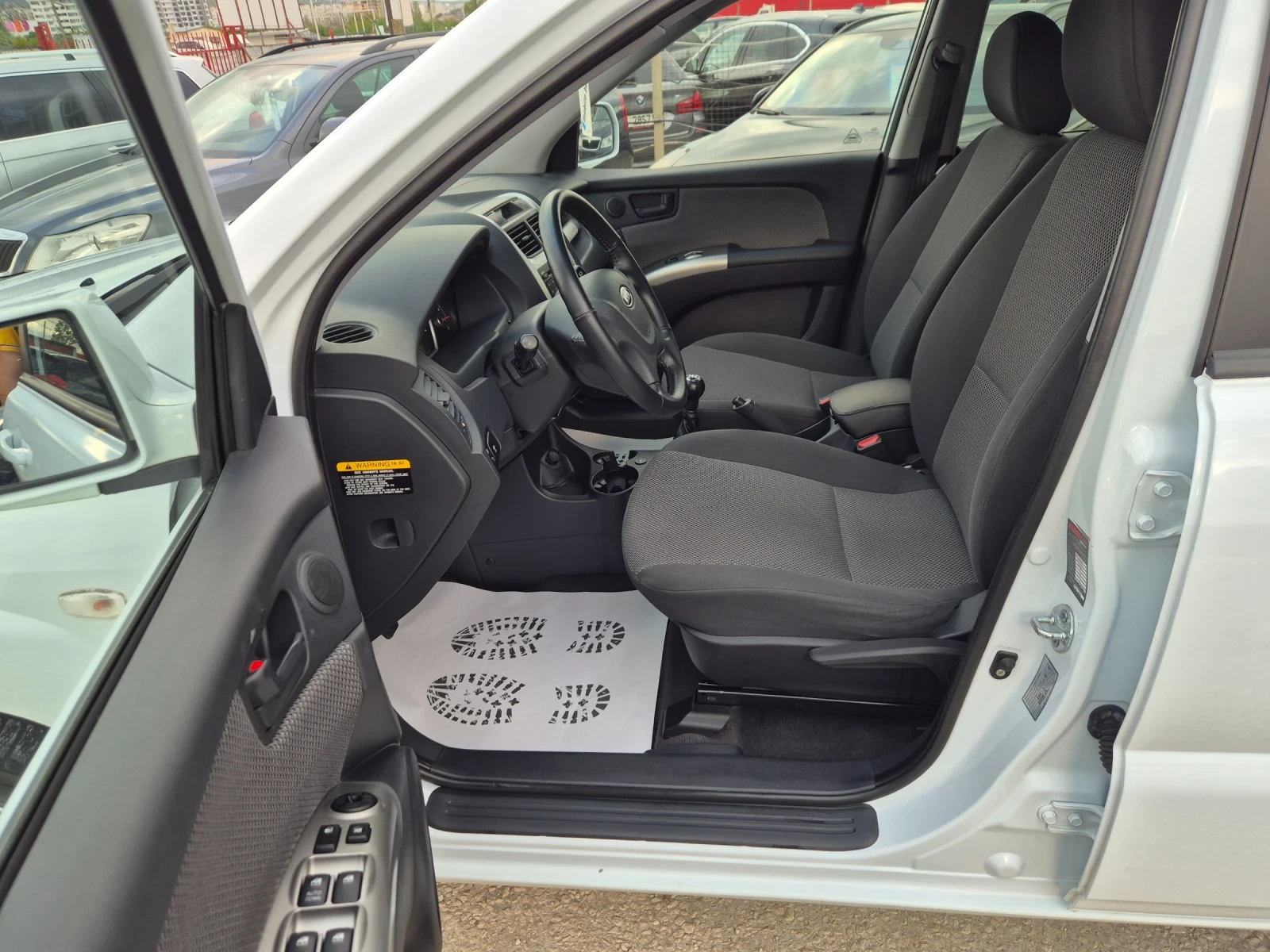 Kia Sportage 2.0i+ ГАЗ, снимка 8 - Автомобили и джипове - 54624531