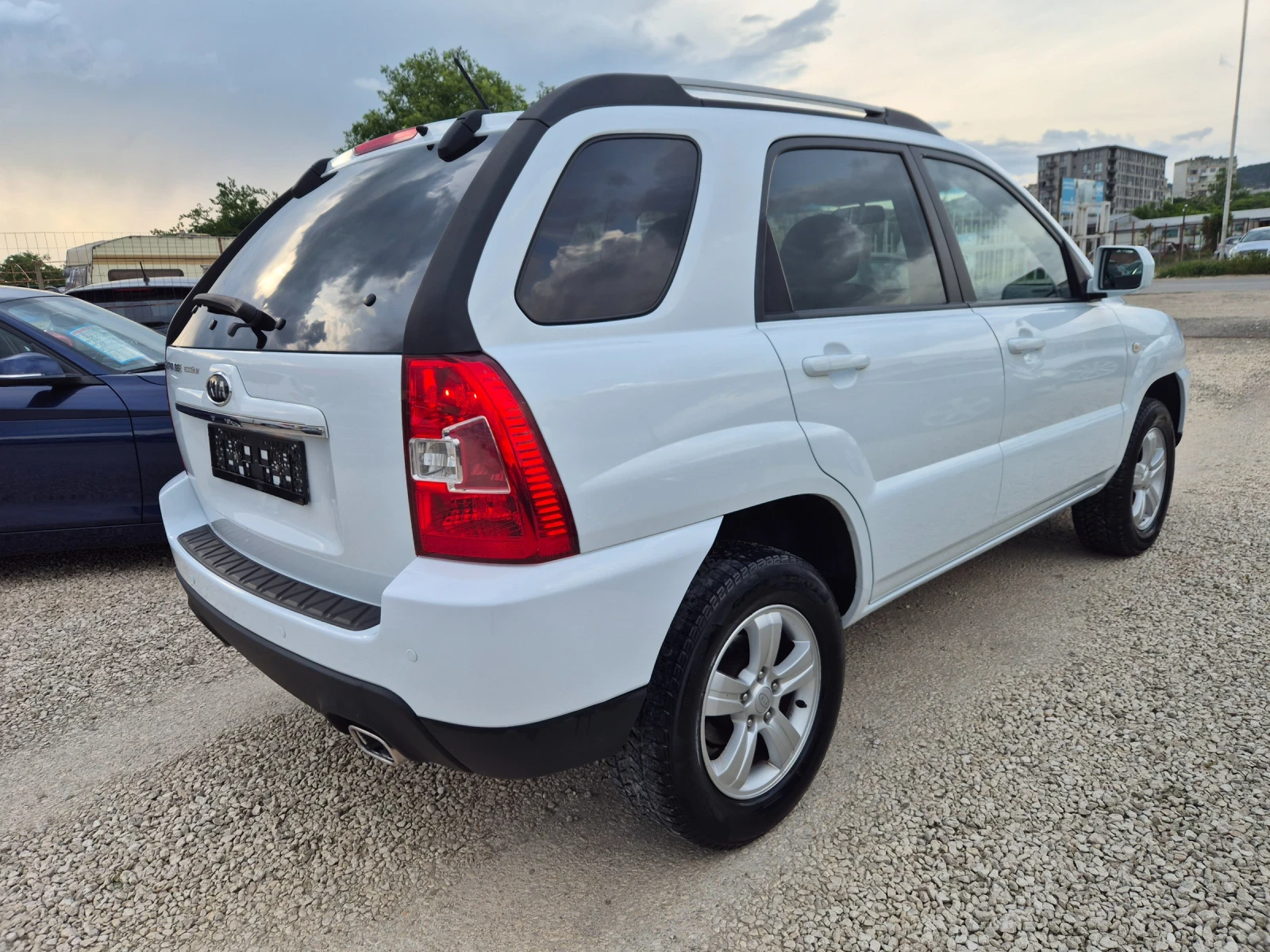 Kia Sportage 2.0i+ ГАЗ, снимка 6 - Автомобили и джипове - 54624531