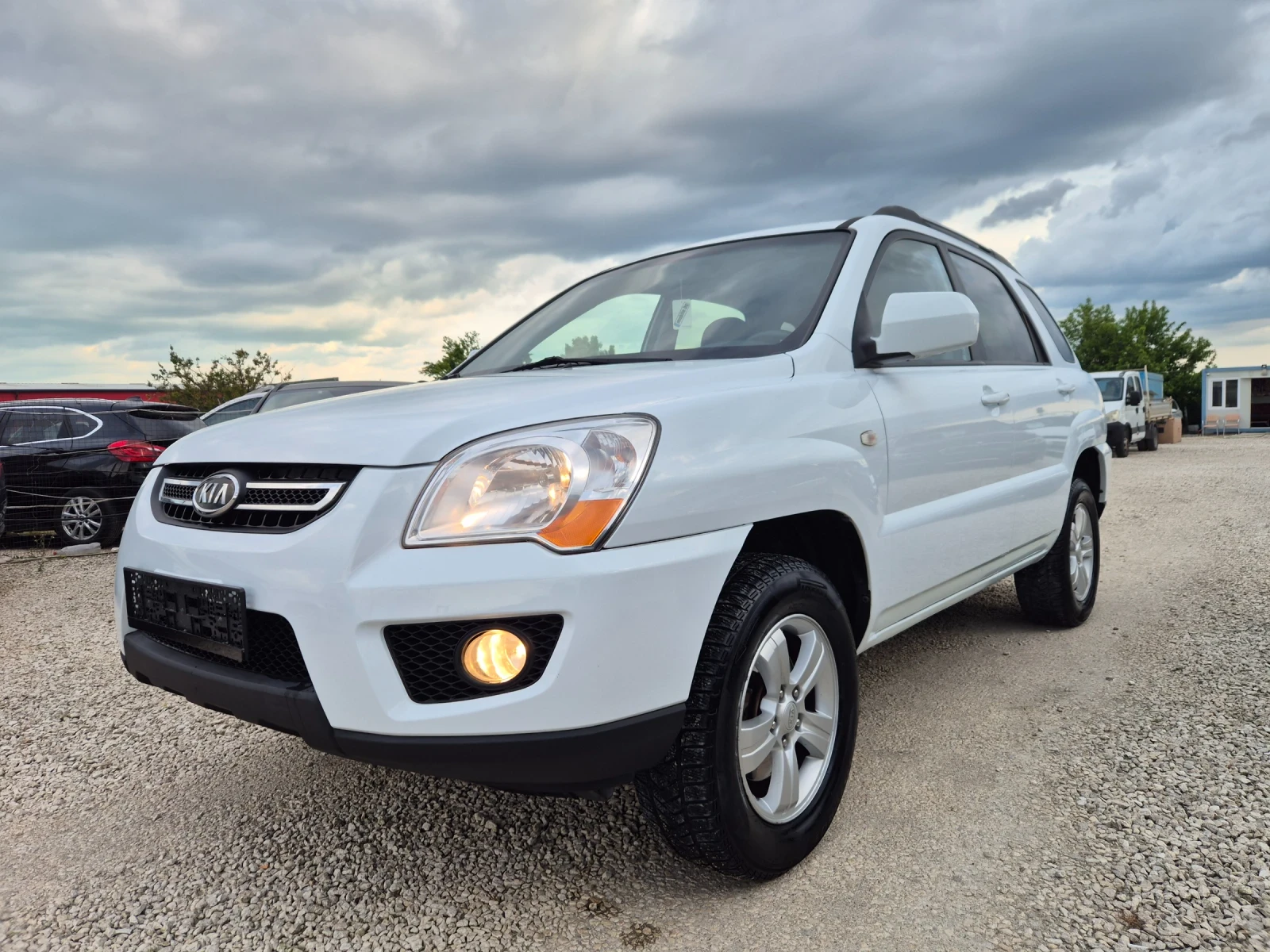 Kia Sportage 2.0i+ ГАЗ, снимка 3 - Автомобили и джипове - 54624531