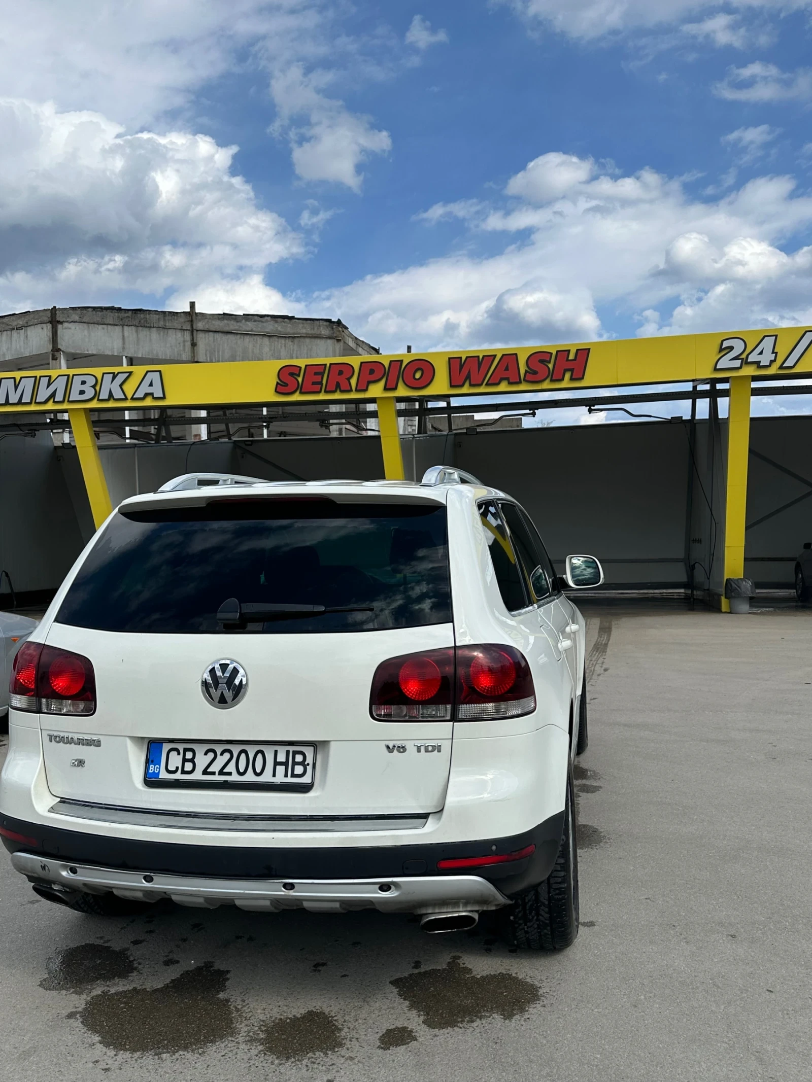 VW Touareg 3.0 TDI V6  Facelift R-line ПРУЖИНИ!, снимка 9 - Автомобили и джипове - 54989889