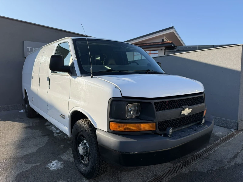 Chevrolet Express 6.6L DURAMAX ОБОРУДВАН, снимка 3 - Бусове и автобуси - 49230057