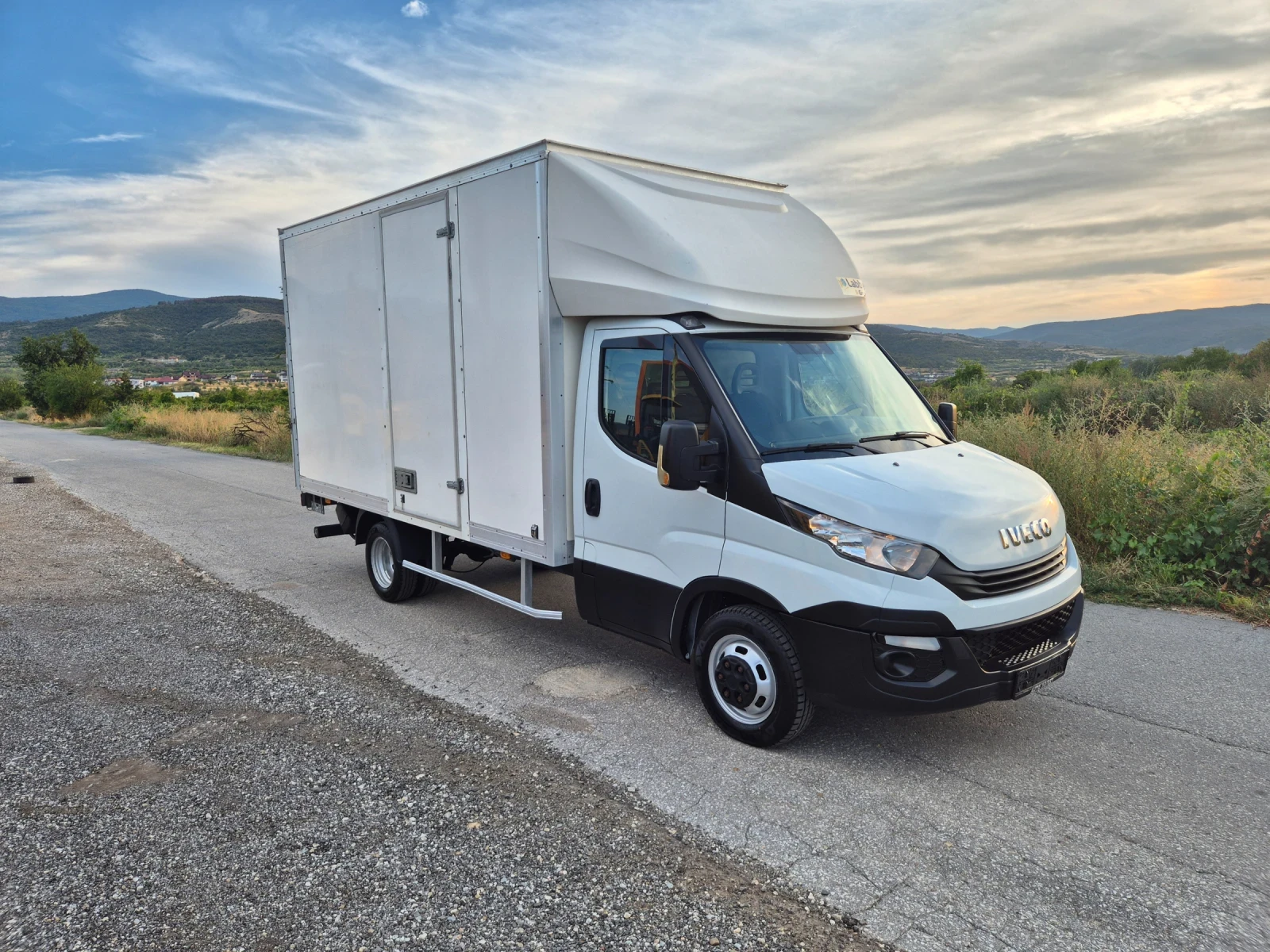 Iveco Daily 35C16 /123000км - РЕАЛНИ ! ТОП СЪСТОЯНИЕ/ КАТО НОВ - изображение 6