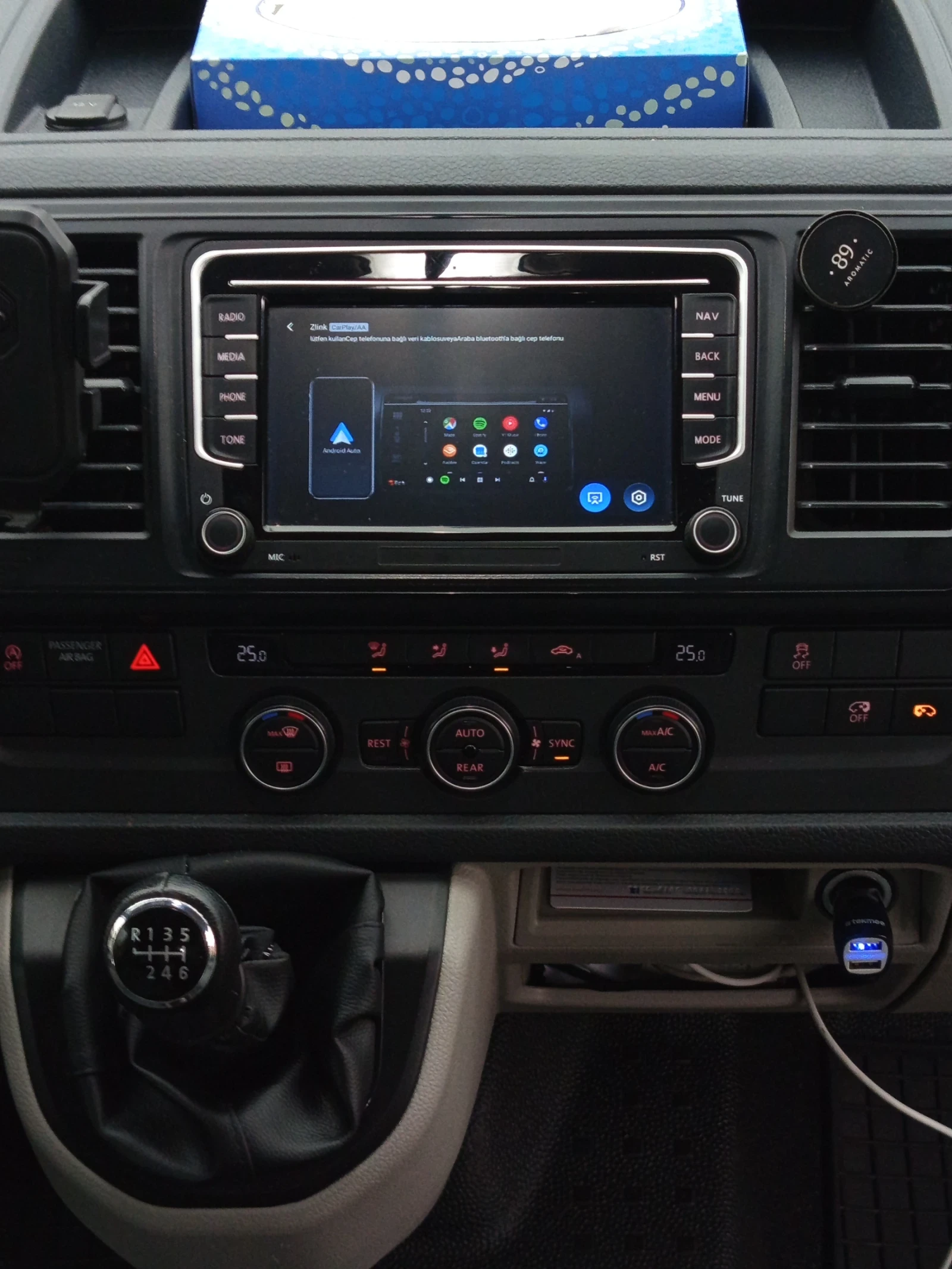 VW Caravelle T6 - изображение 8