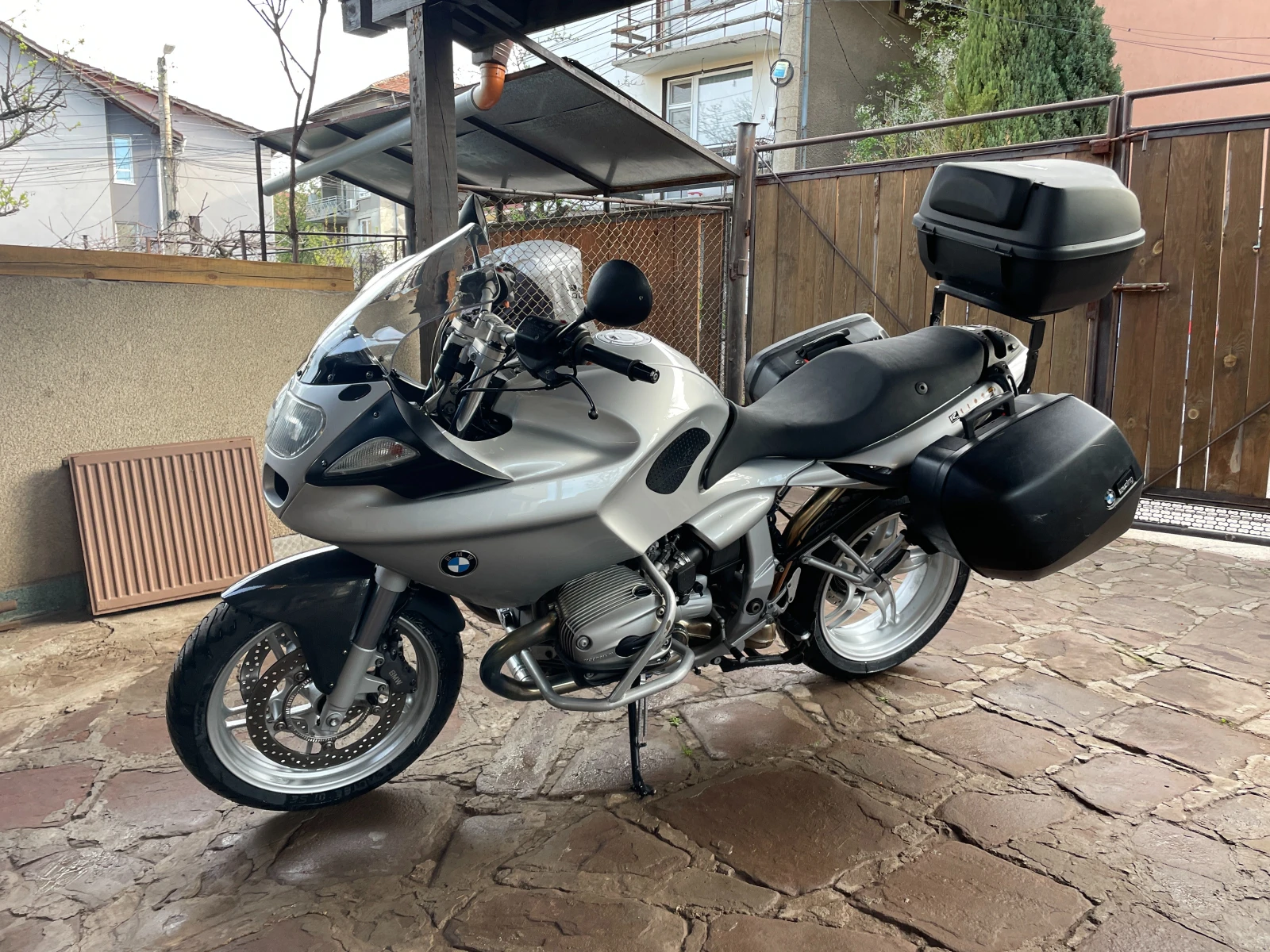 BMW R, снимка 1