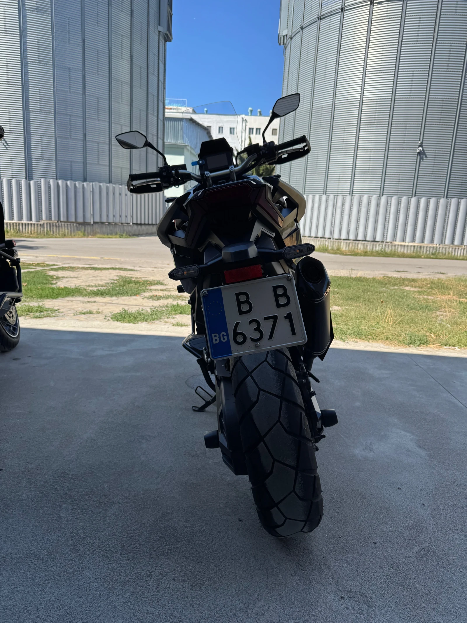 Honda X-ADV 750, снимка 2 - Мотоциклети и мототехника - 55977179