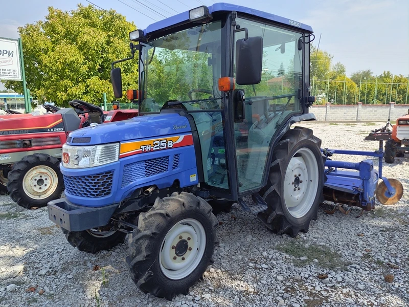 Трактор ISEKI TH25 25к.с. 4WD с фреза ДЖЕЙ ТРЕЙДИНГ, снимка 3 - Селскостопанска техника - 8479643