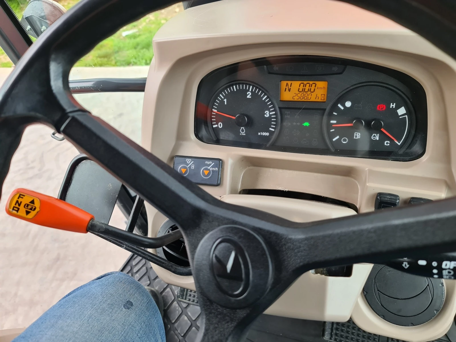 Трактор Kubota М9960 - изображение 8