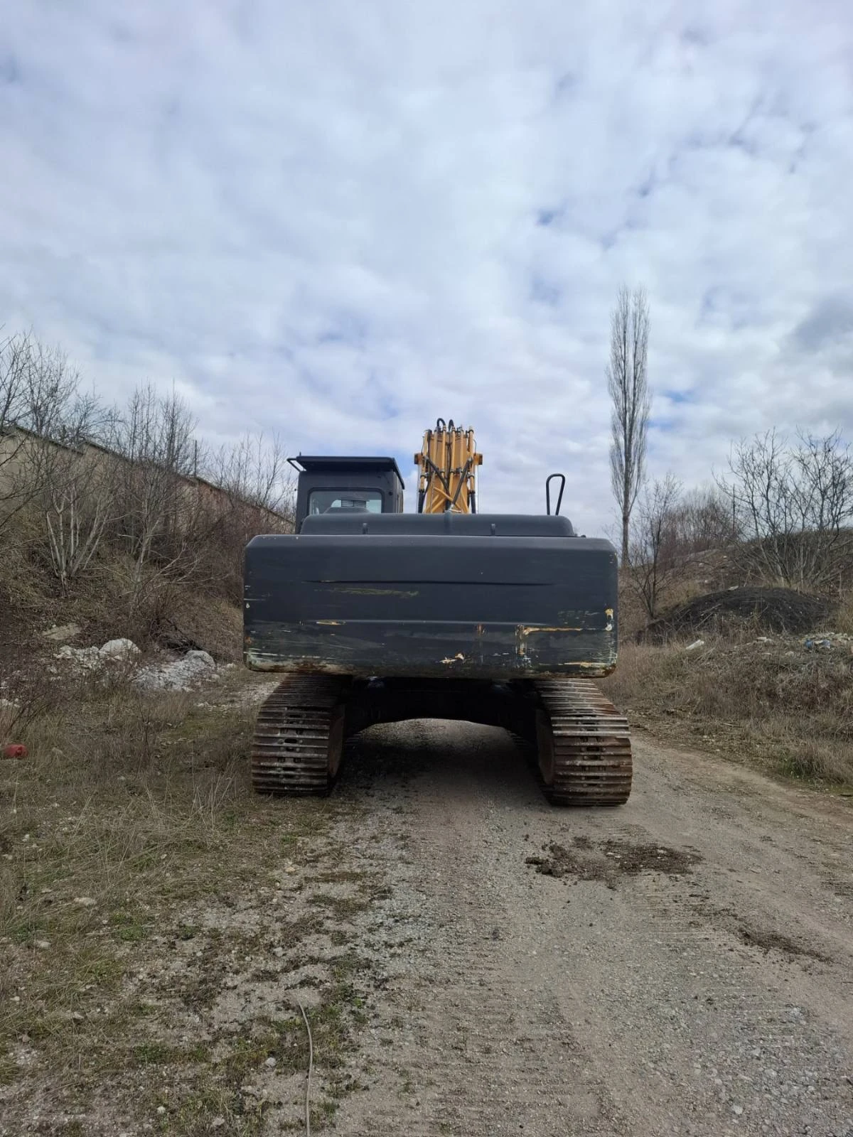 Багер Hyundai 235LCR-9A, снимка 8 - Индустриална техника - 53995193