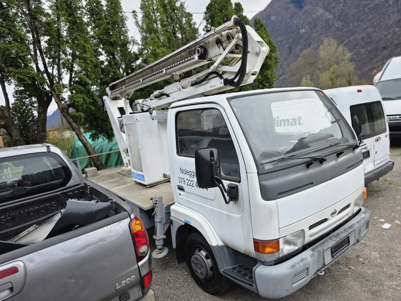 Автовишка Друга марка Nissan