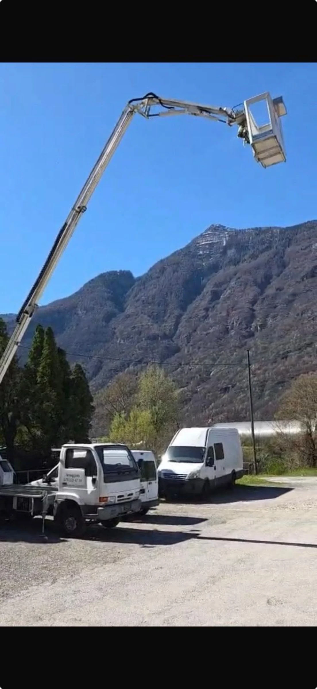 Автовишка Друга марка Nissan, снимка 2 - Индустриална техника - 54353269