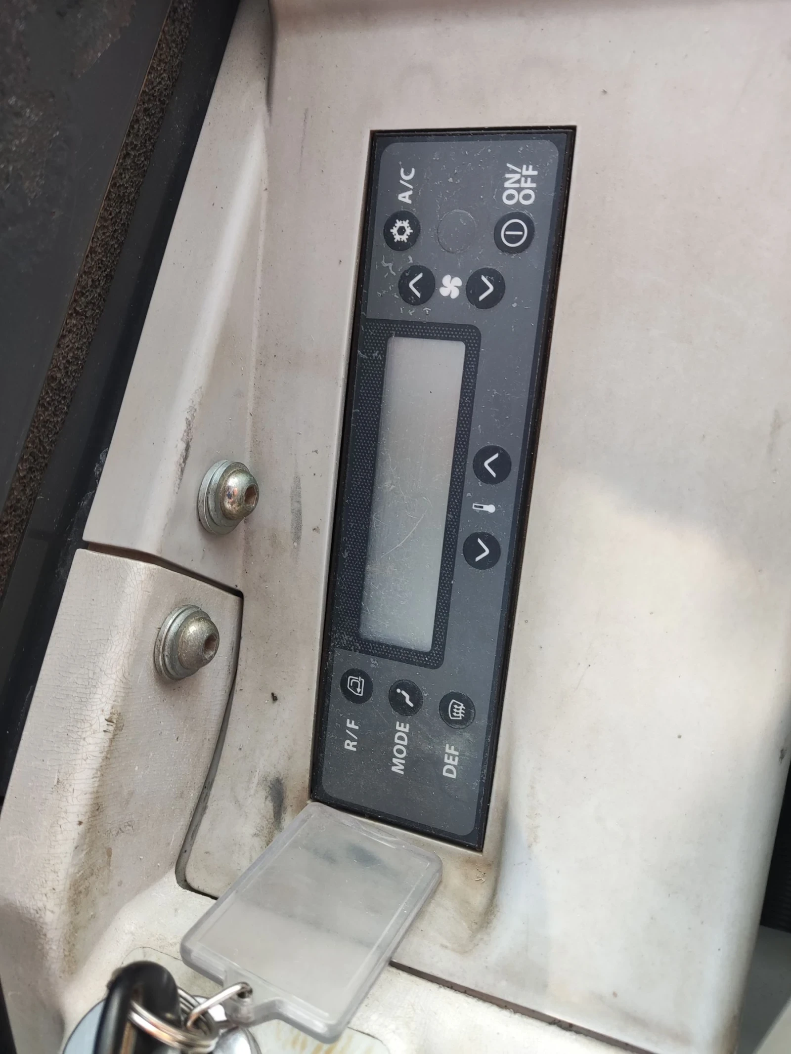 Багер Hitachi ZX38U КЛИМАТИК, снимка 8 - Индустриална техника - 56150882