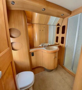 Каравана Hobby Prestige 650 / НОВ ВНОС / ГОЛЯМА БАНЯ И ТОАЛЕТНА , снимка 14