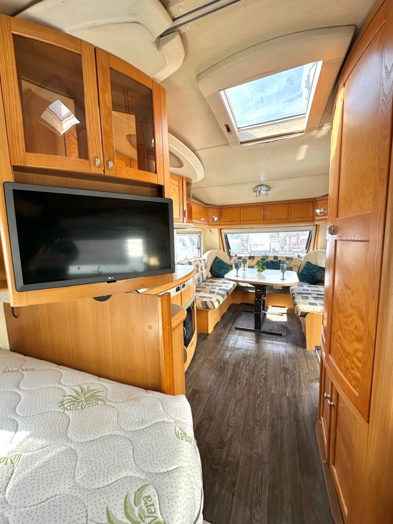 Каравана Hobby Prestige 650 / НОВ ВНОС / ГОЛЯМА БАНЯ И ТОАЛЕТНА , снимка 9 - Каравани и кемпери - 52752078