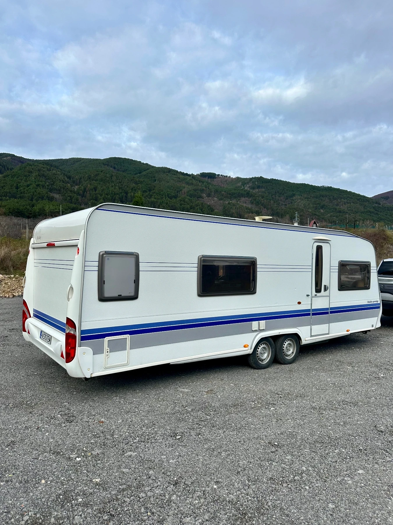 Каравана Hobby Prestige 650 / НОВ ВНОС / ГОЛЯМА БАНЯ И ТОАЛЕТНА  - изображение 4