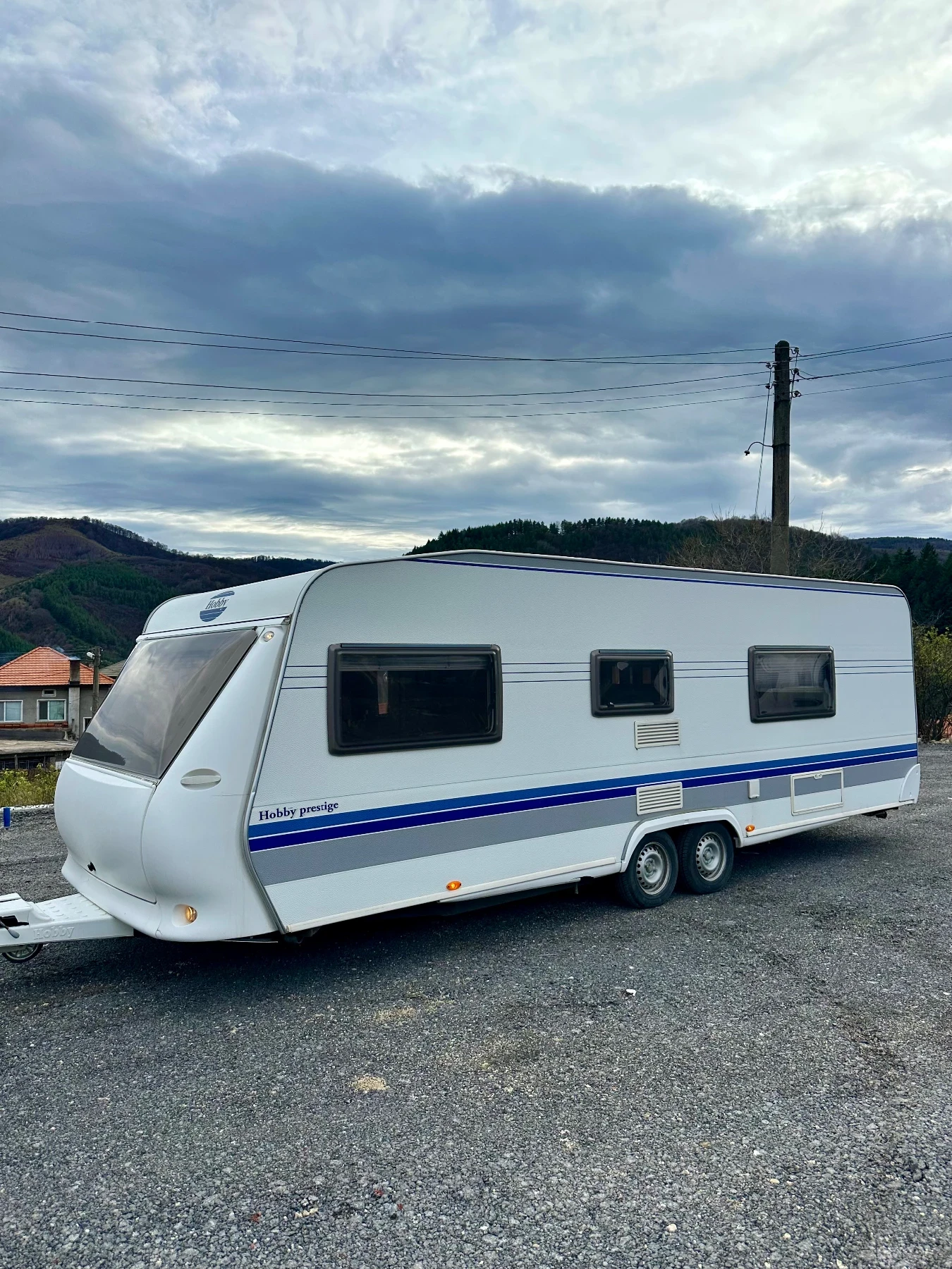 Каравана Hobby Prestige 650 / НОВ ВНОС / ГОЛЯМА БАНЯ И ТОАЛЕТНА  - изображение 2