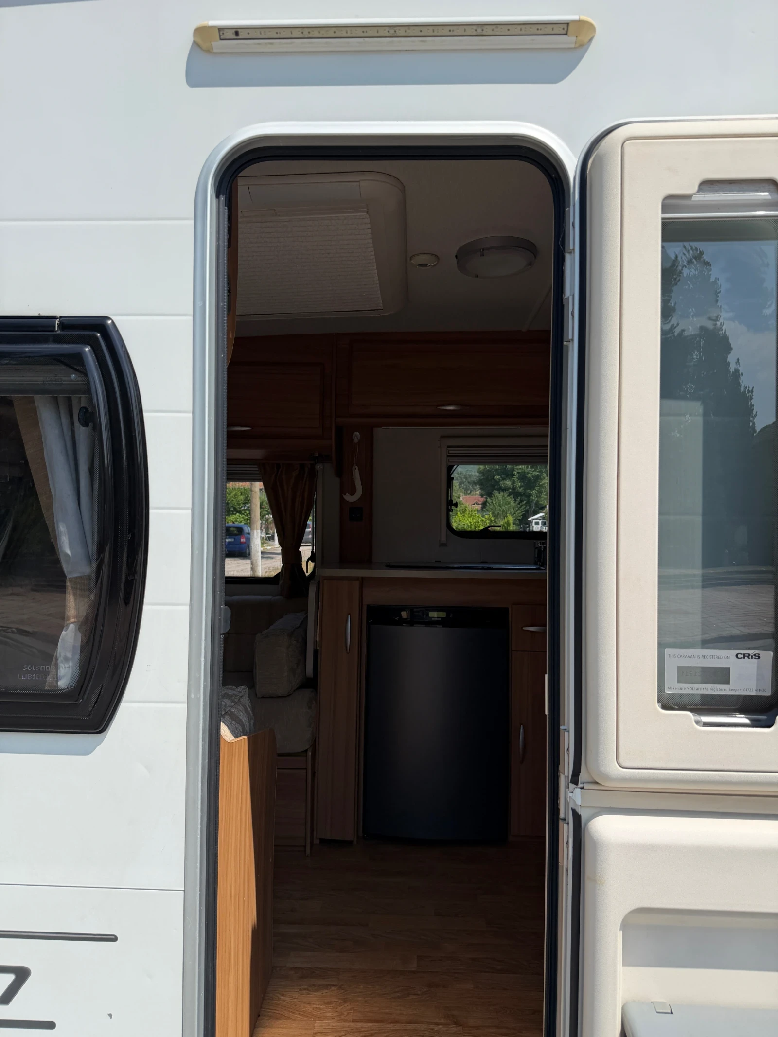 Каравана Hobby Lunar Clubman 2013г Регистрирана!!!, снимка 8 - Каравани и кемпери - 54887913