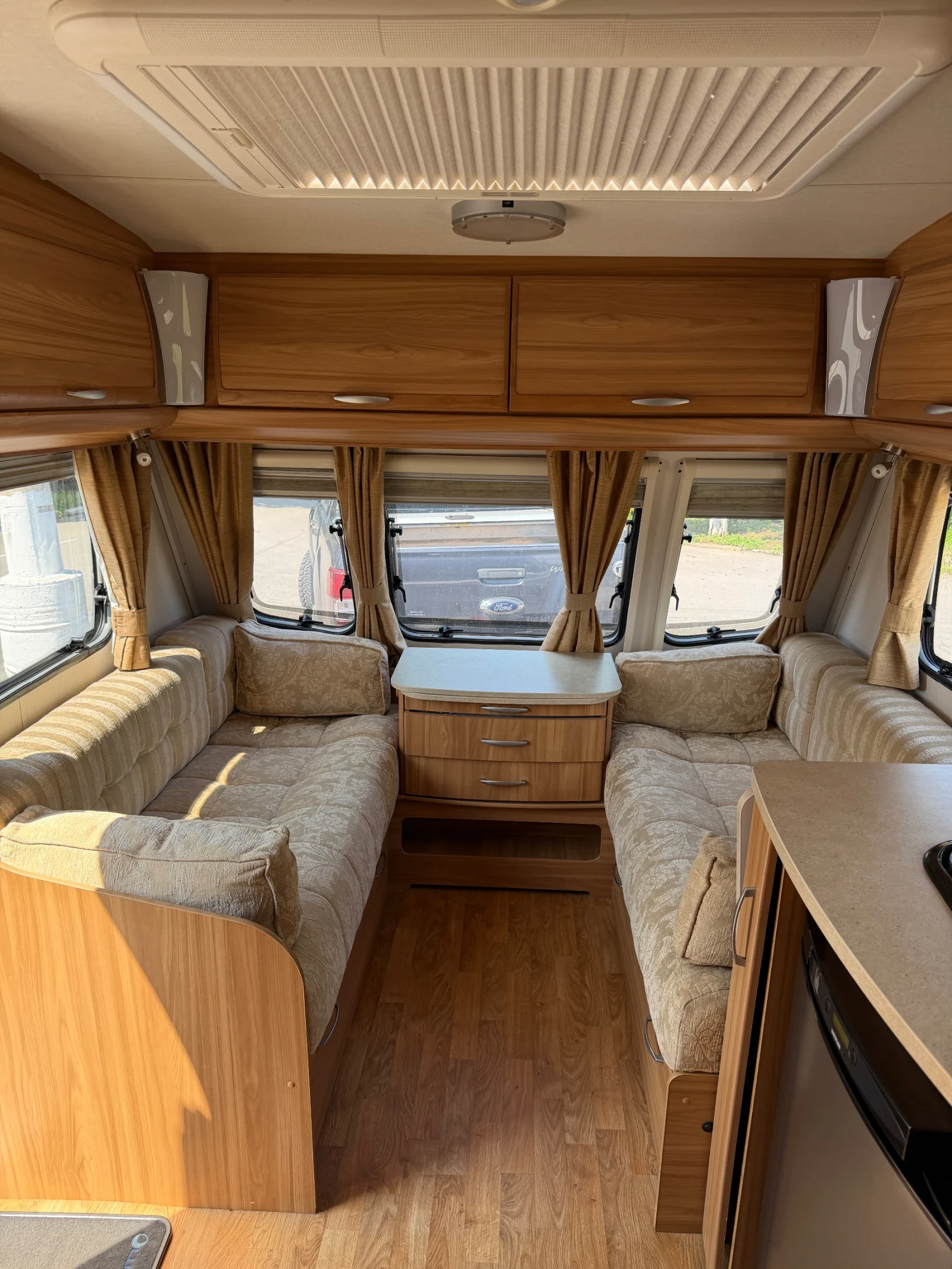 Каравана Hobby Lunar Clubman 2013г Регистрирана!!!, снимка 9 - Каравани и кемпери - 54887913