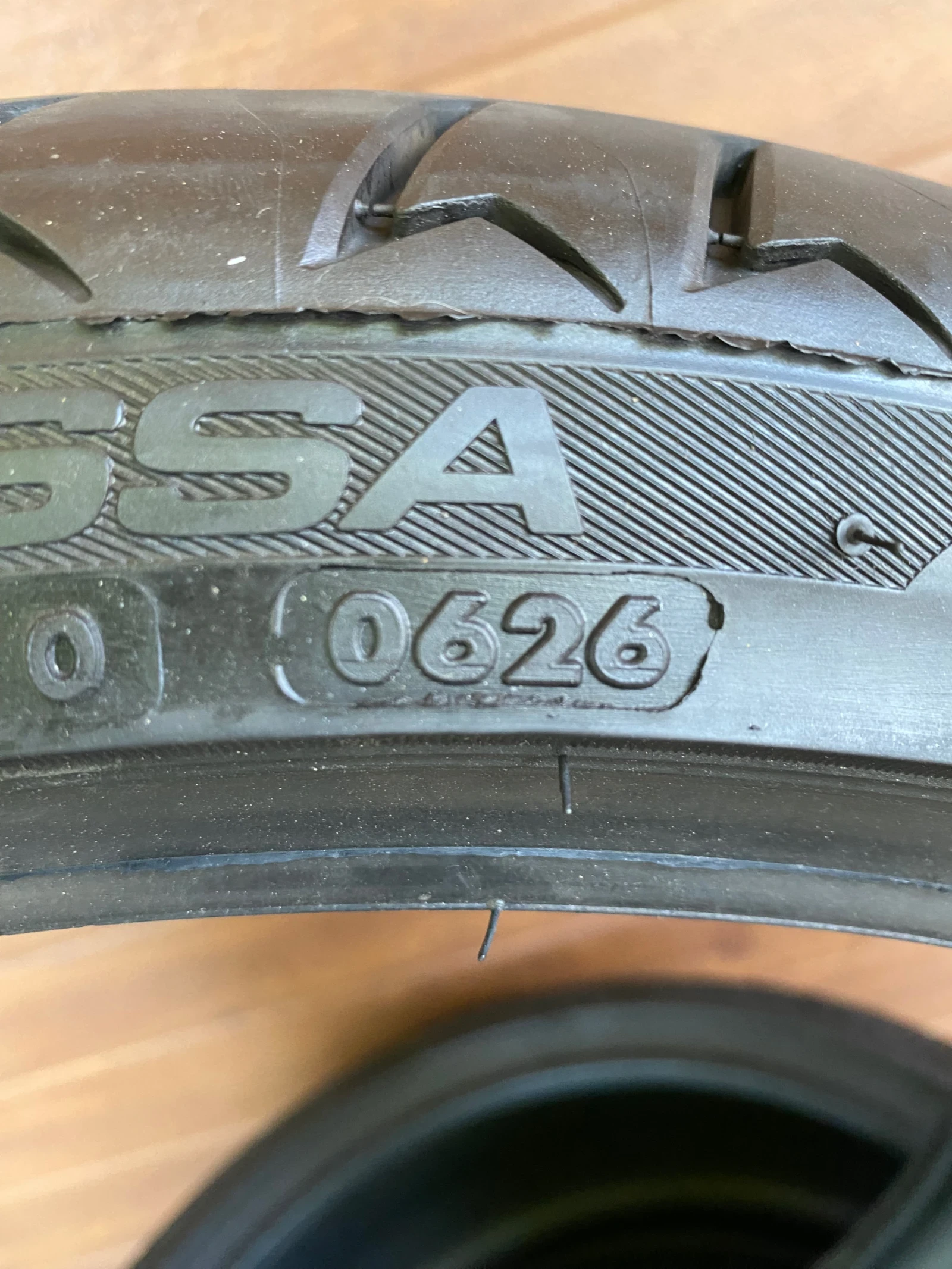 Гуми Летни 235/35R19, снимка 6 - Гуми и джанти - 55891523