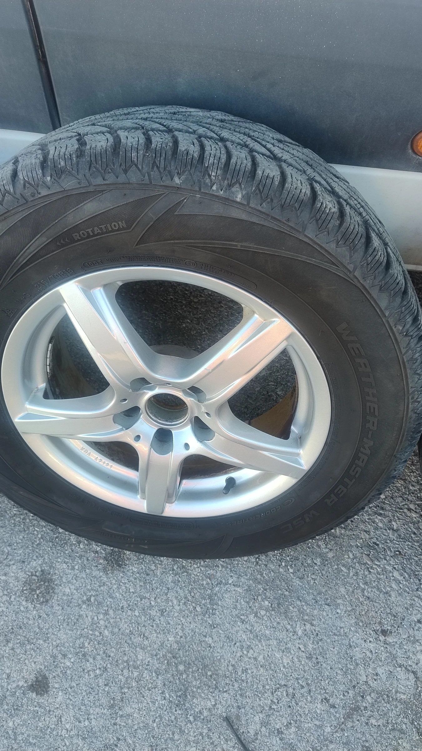 Гуми с джанти Cooper 215/70R16, снимка 3 - Гуми и джанти - 56733175