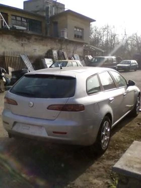Alfa Romeo 159 1.9 JTDM, снимка 4