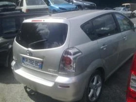 Toyota Corolla verso 2.0/2.2 D4D, снимка 11
