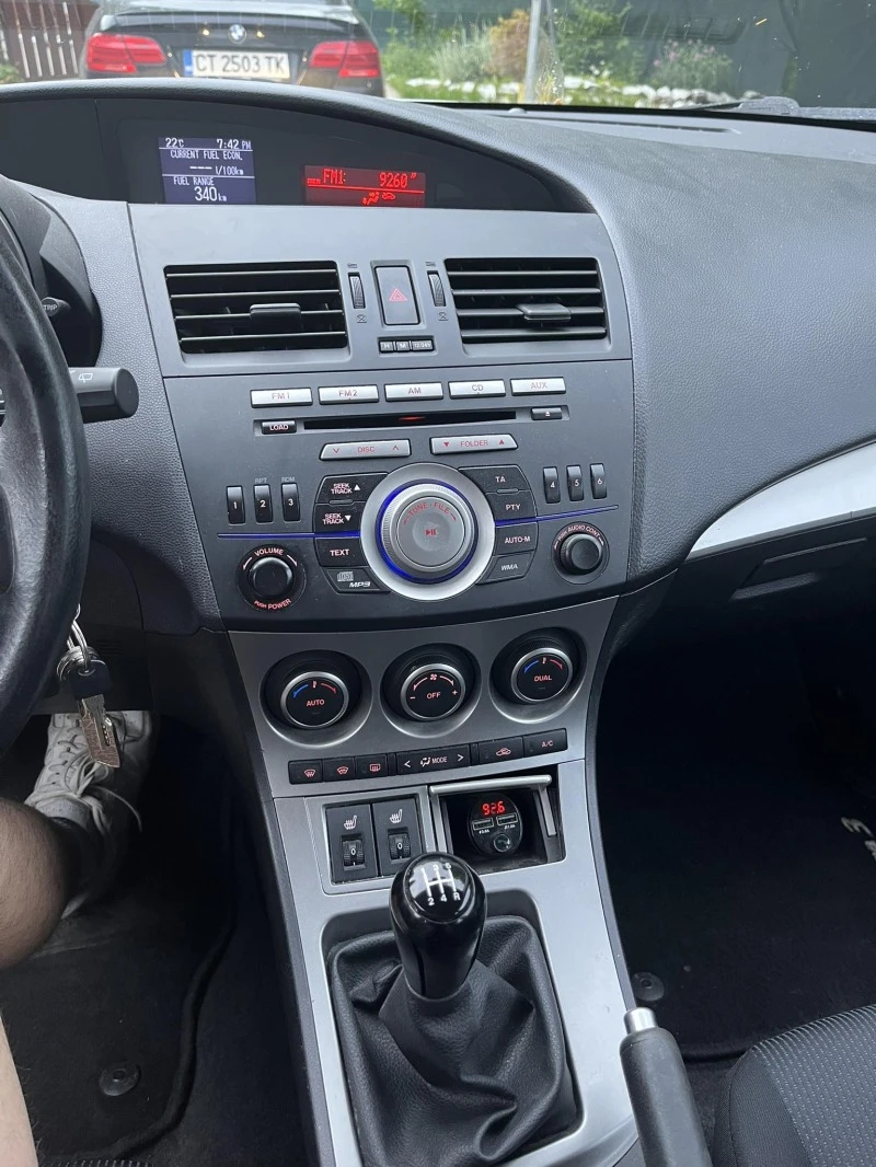 Mazda 3, снимка 8 - Автомобили и джипове - 47573183