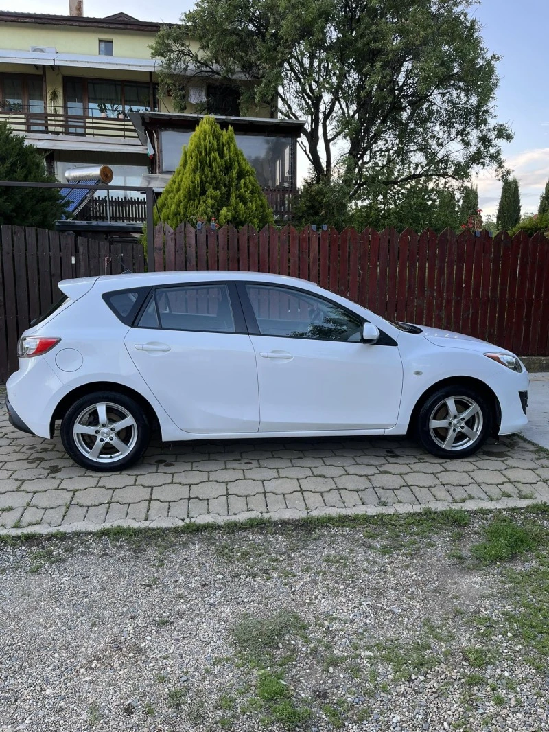 Mazda 3, снимка 4 - Автомобили и джипове - 47807469