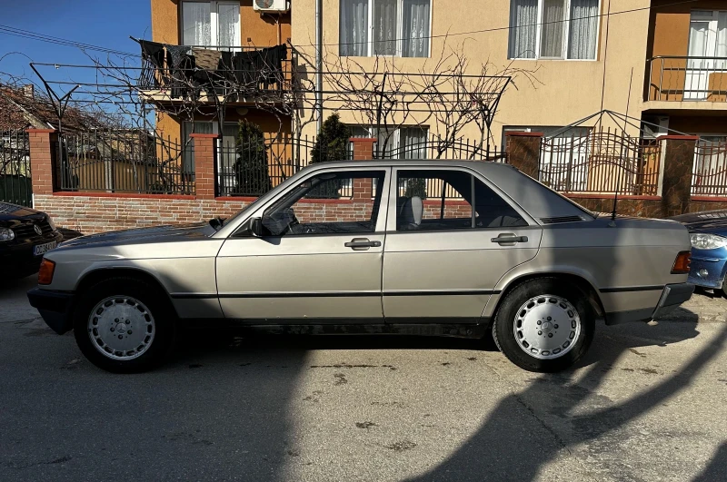 Mercedes-Benz 190, снимка 3 - Автомобили и джипове - 48396211