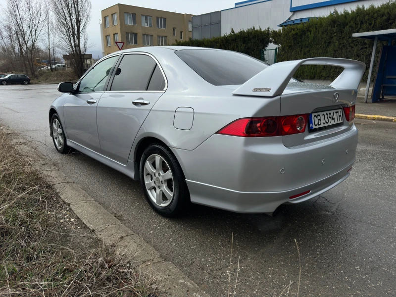 Honda Accord cl9 Executive, снимка 8 - Автомобили и джипове - 48773683