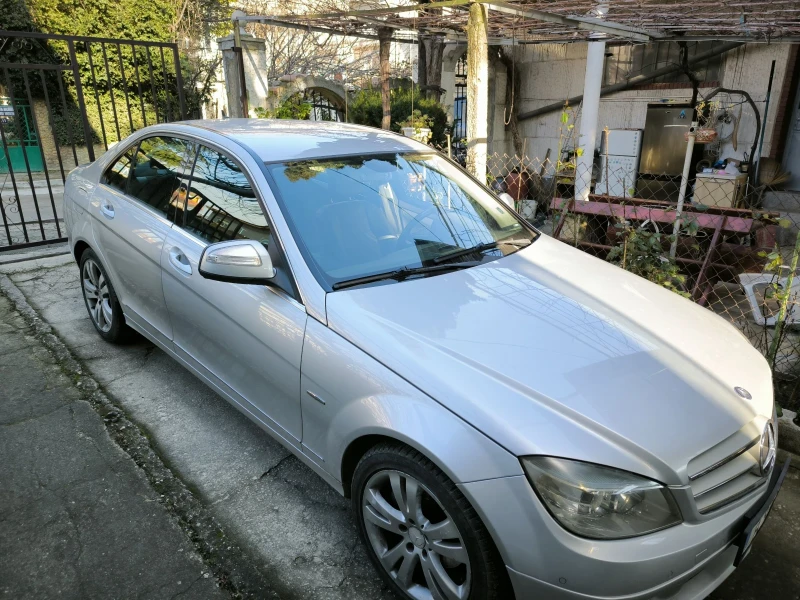 Mercedes-Benz C 220, снимка 2 - Автомобили и джипове - 48831691