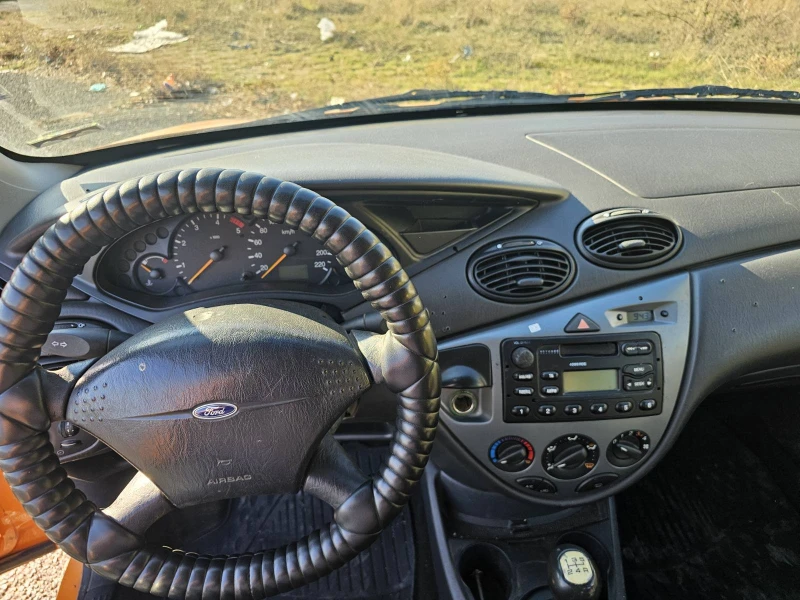 Ford Focus 1.8 tdi, снимка 13 - Автомобили и джипове - 49004726