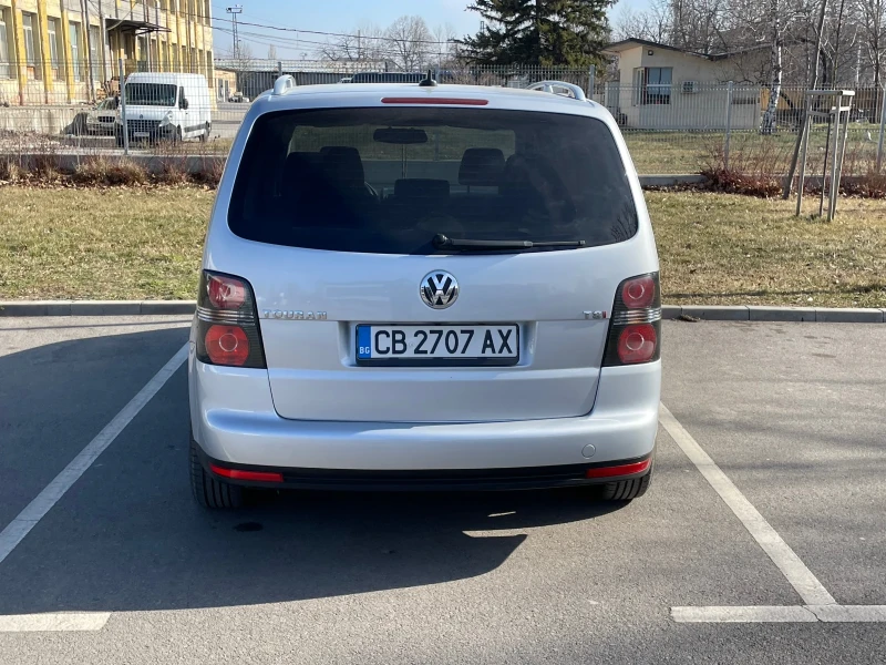 VW Touran, снимка 6 - Автомобили и джипове - 49062297