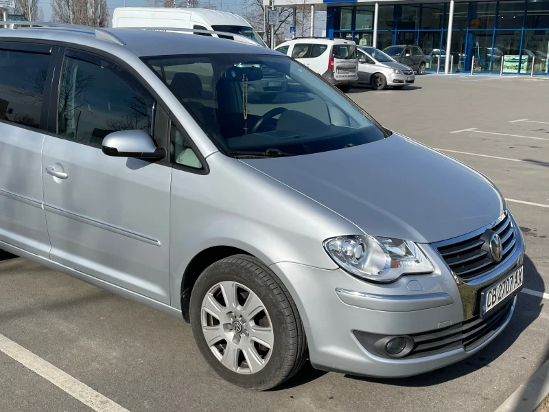 VW Touran, снимка 4 - Автомобили и джипове - 49062297