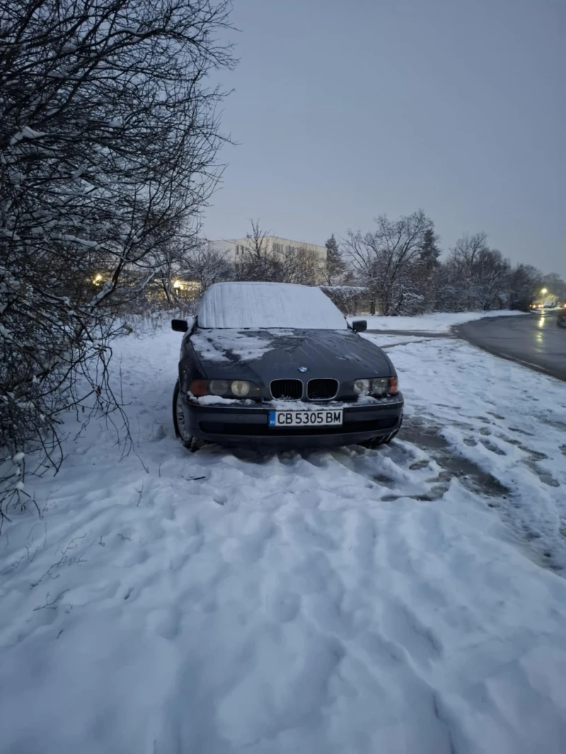 BMW 520, снимка 8 - Автомобили и джипове - 49156213