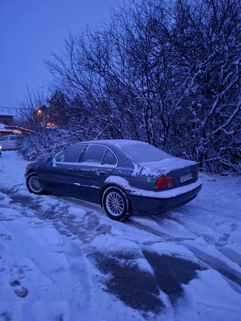 BMW 520, снимка 7 - Автомобили и джипове - 49156213