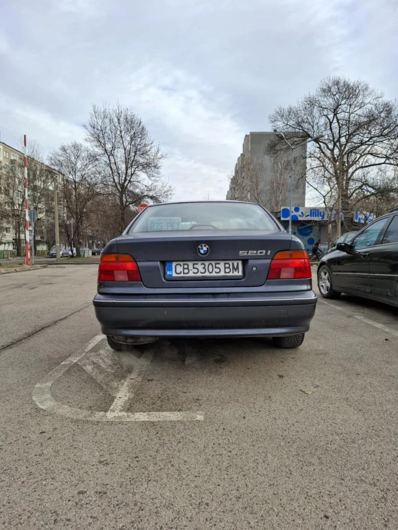 BMW 520, снимка 7 - Автомобили и джипове - 49156213