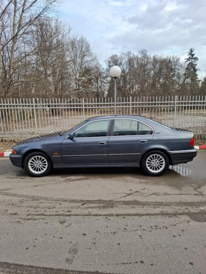 BMW 520, снимка 12 - Автомобили и джипове - 49156213