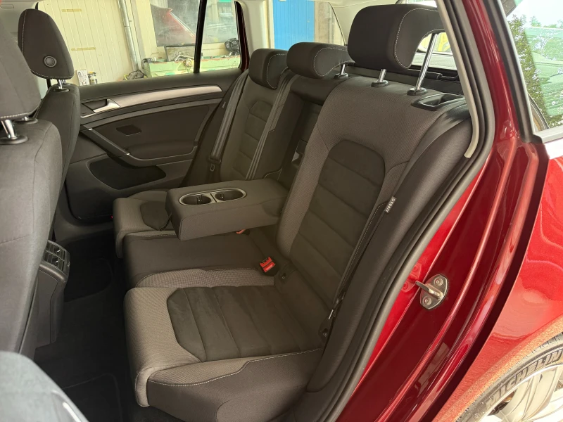 VW Golf 2.0TDI* 150к.с* СЕРВИЗНА КНИЖКА С ПЪЛНА ИСТОРИЯ В , снимка 9 - Автомобили и джипове - 51406930