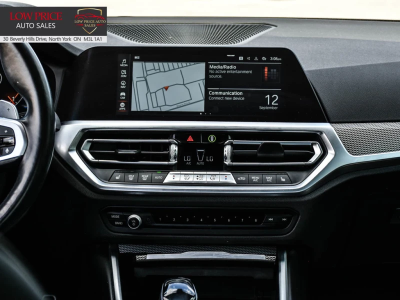 BMW 330 M-pkg* xdrive* Подгрев* Пано* Keyless* , снимка 14 - Автомобили и джипове - 52317576