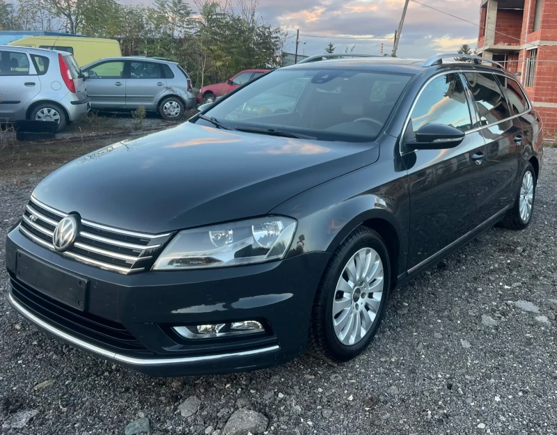 VW Passat 2.0TDI/Rline/Дистроник/Панорама, снимка 2 - Автомобили и джипове - 52172851