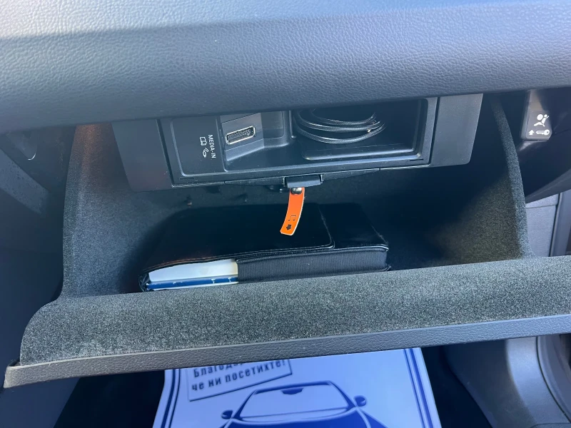 VW Passat 2.0TDI/Rline/Дистроник/Панорама, снимка 13 - Автомобили и джипове - 52172851