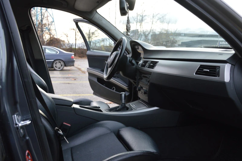 BMW 320 M47, снимка 14 - Автомобили и джипове - 52632382