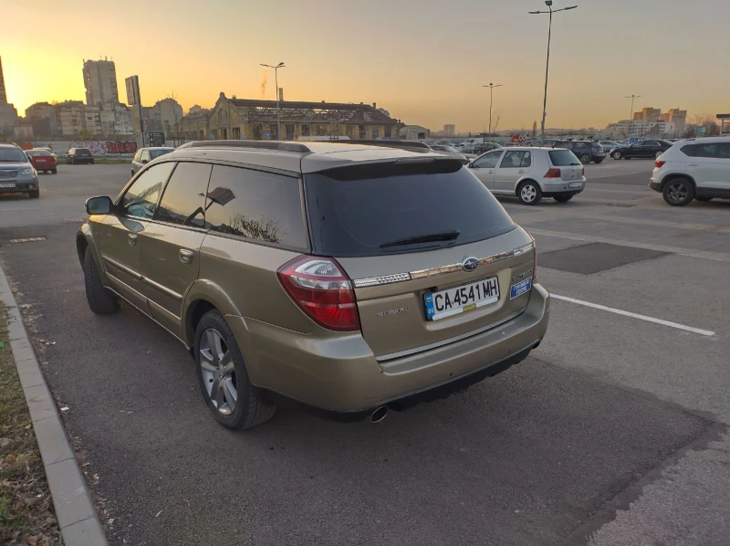 Subaru Outback, снимка 5 - Автомобили и джипове - 52868441