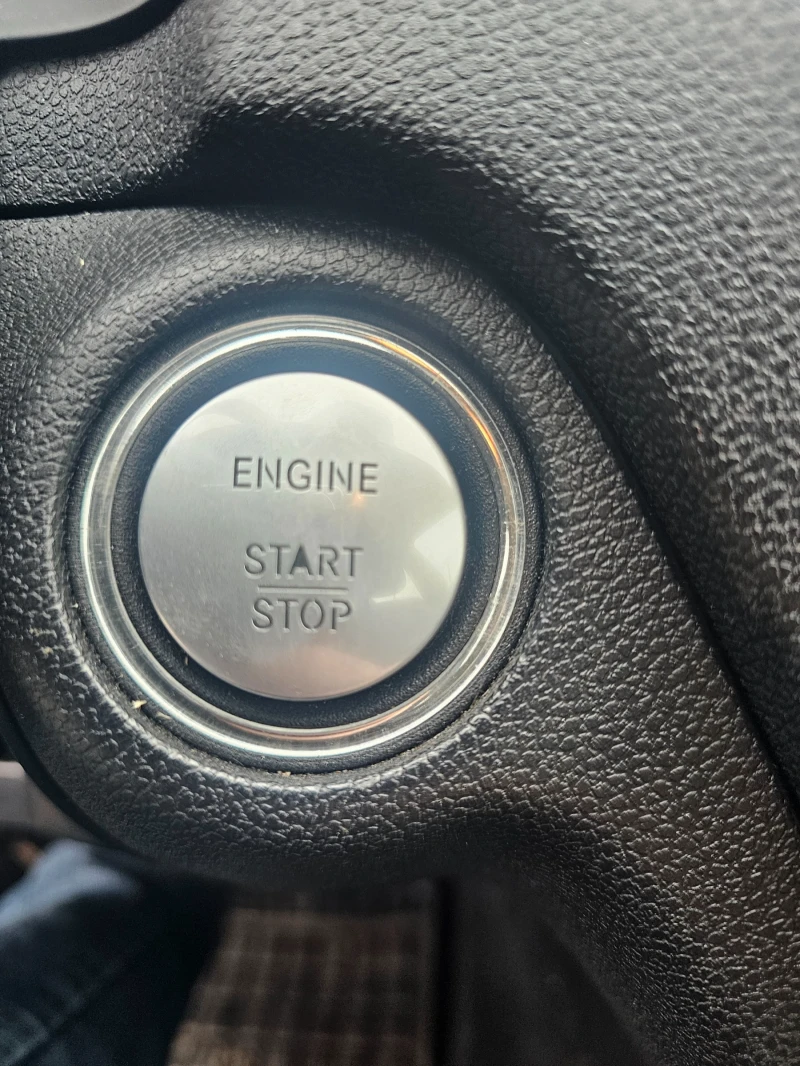 Mercedes-Benz C 200 Avangarde Keyles, снимка 10 - Автомобили и джипове - 53168923