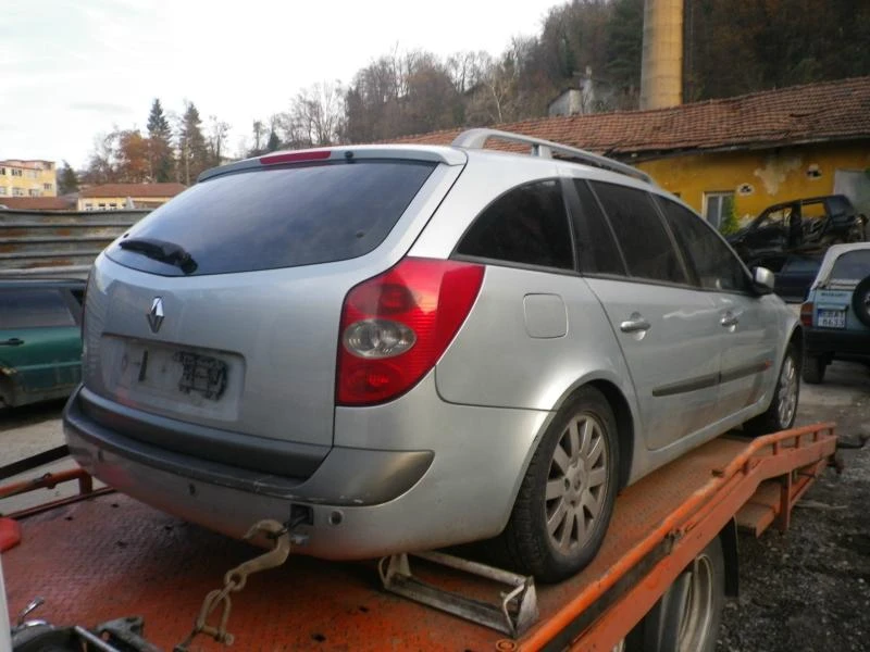 Renault Laguna 1.9 dCi, снимка 3 - Автомобили и джипове - 43182077