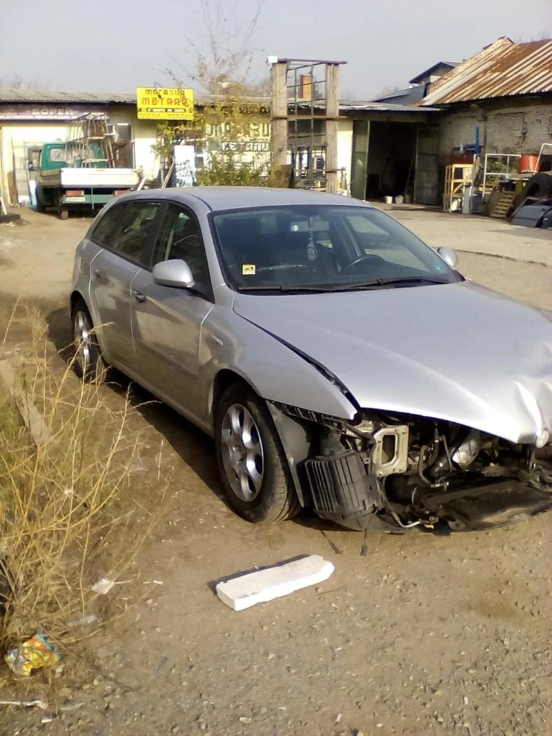 Alfa Romeo 159 1.9 JTDM, снимка 1 - Автомобили и джипове - 24302825