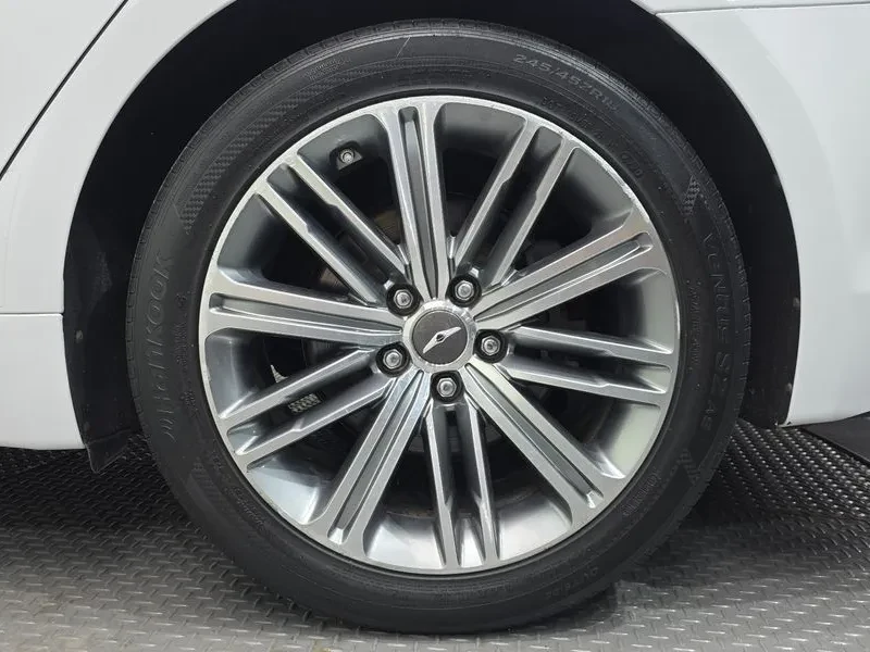 Genesis G80 Gdi Awd Luxury, снимка 5 - Автомобили и джипове - 55207692